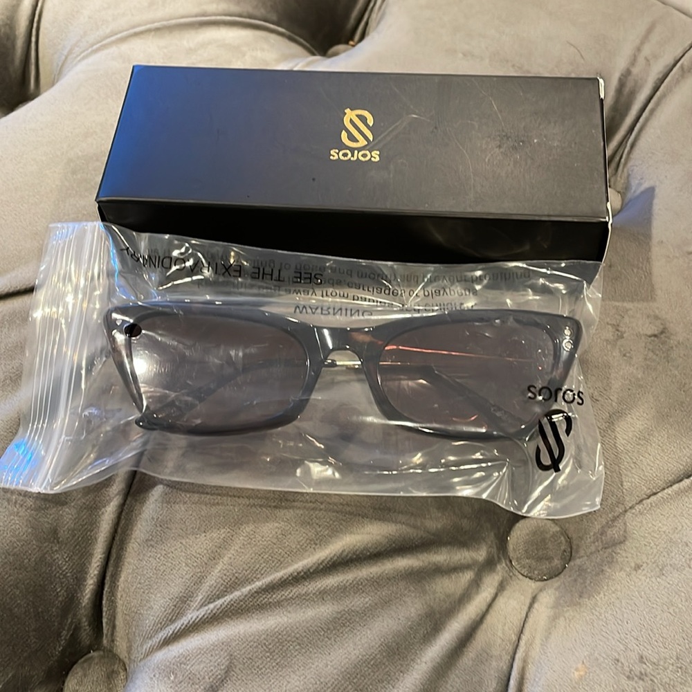 SOJOS Women's Cat Eye Sunglasses in Tortoiseshell Brown - Picture 4 of 5